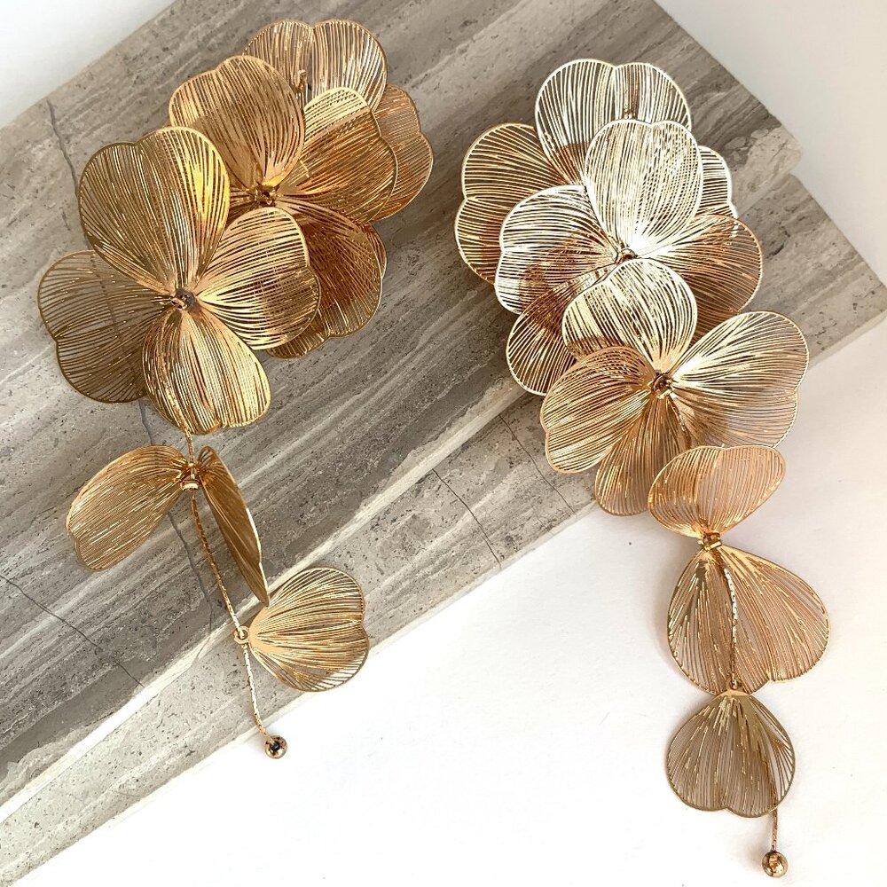 NEW ~ Anthropologie Long Lacy Gold Leaf Earrings